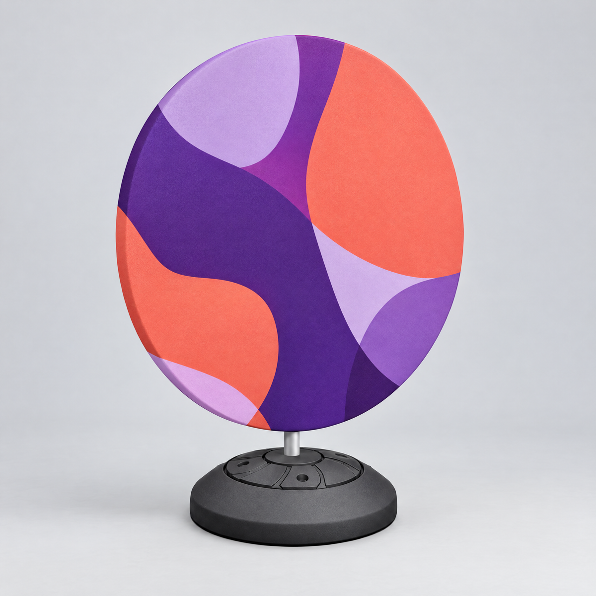 Totem Wheel, văzut din unghi, pe fundal gri (imagine generată cu AI)